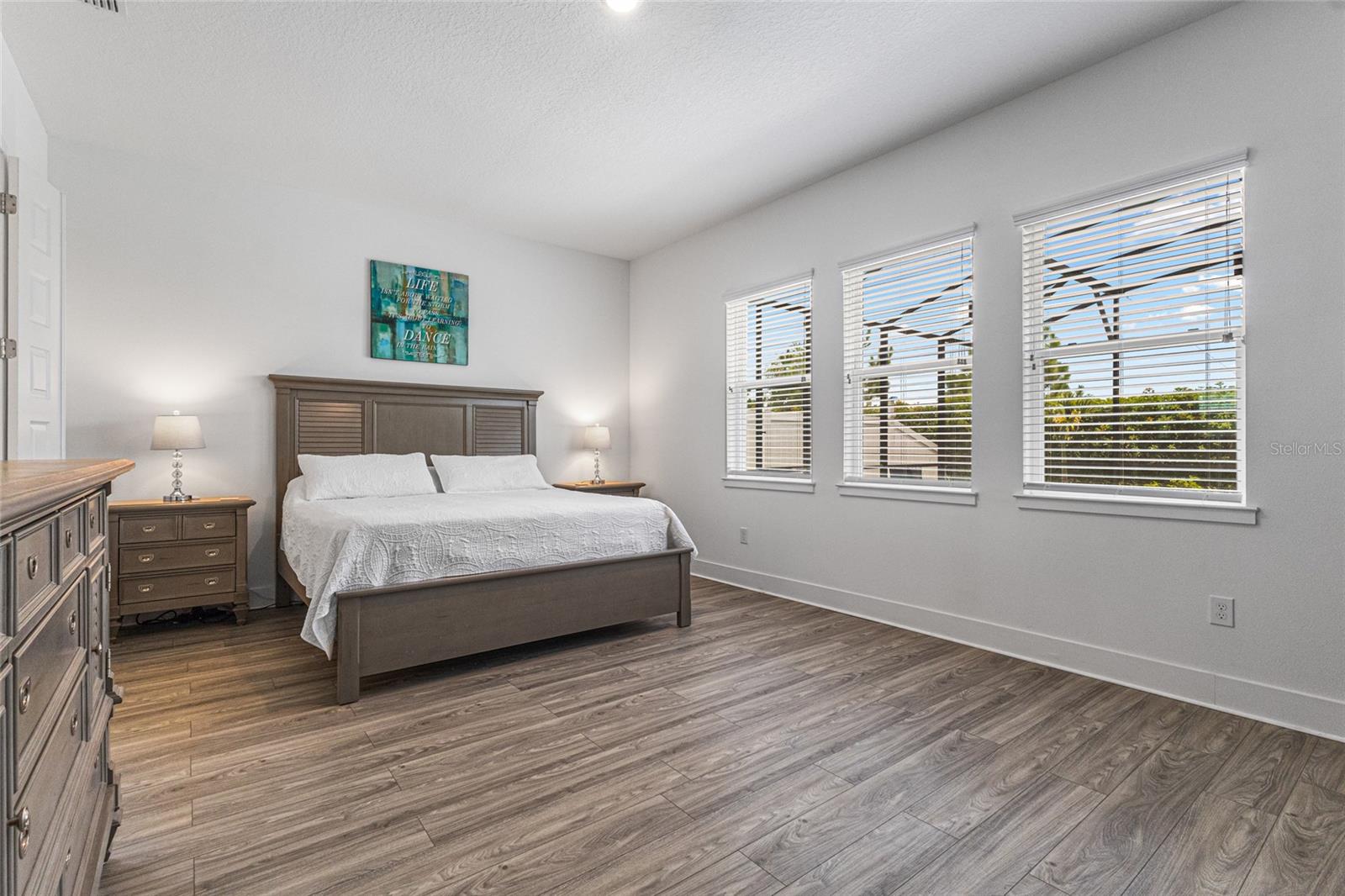 WINDING BAY PH 3 - Residential