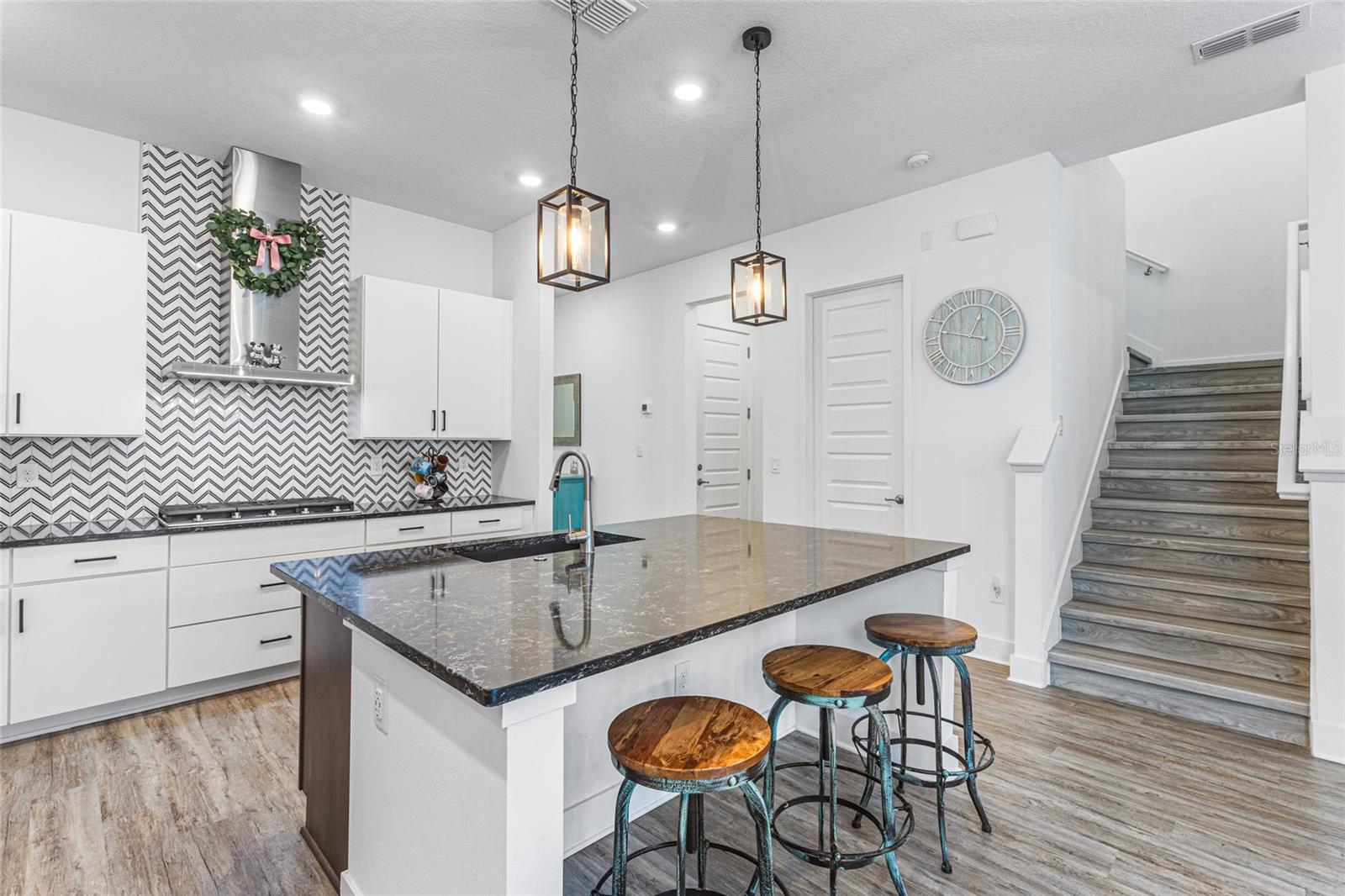 WINDING BAY PH 3 - Residential