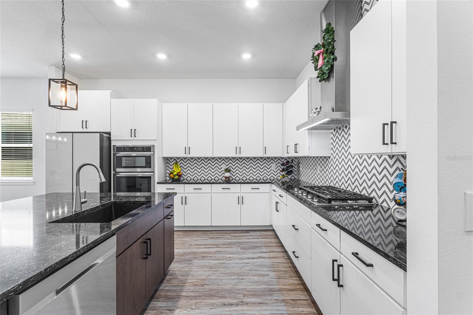 WINDING BAY PH 3 - Residential