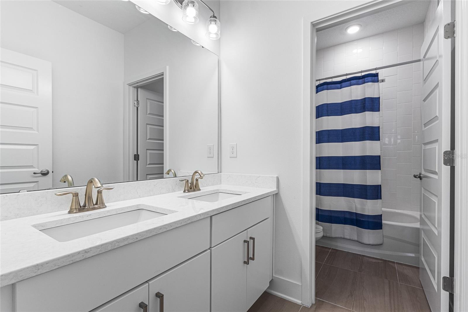 WINDING BAY PH 3 - Residential