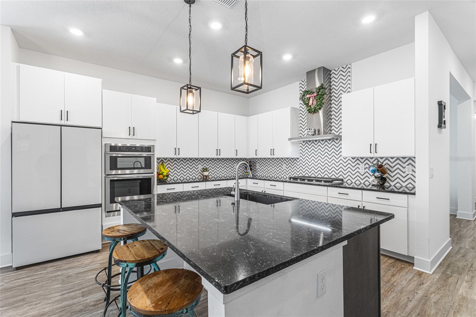 WINDING BAY PH 3 - Residential