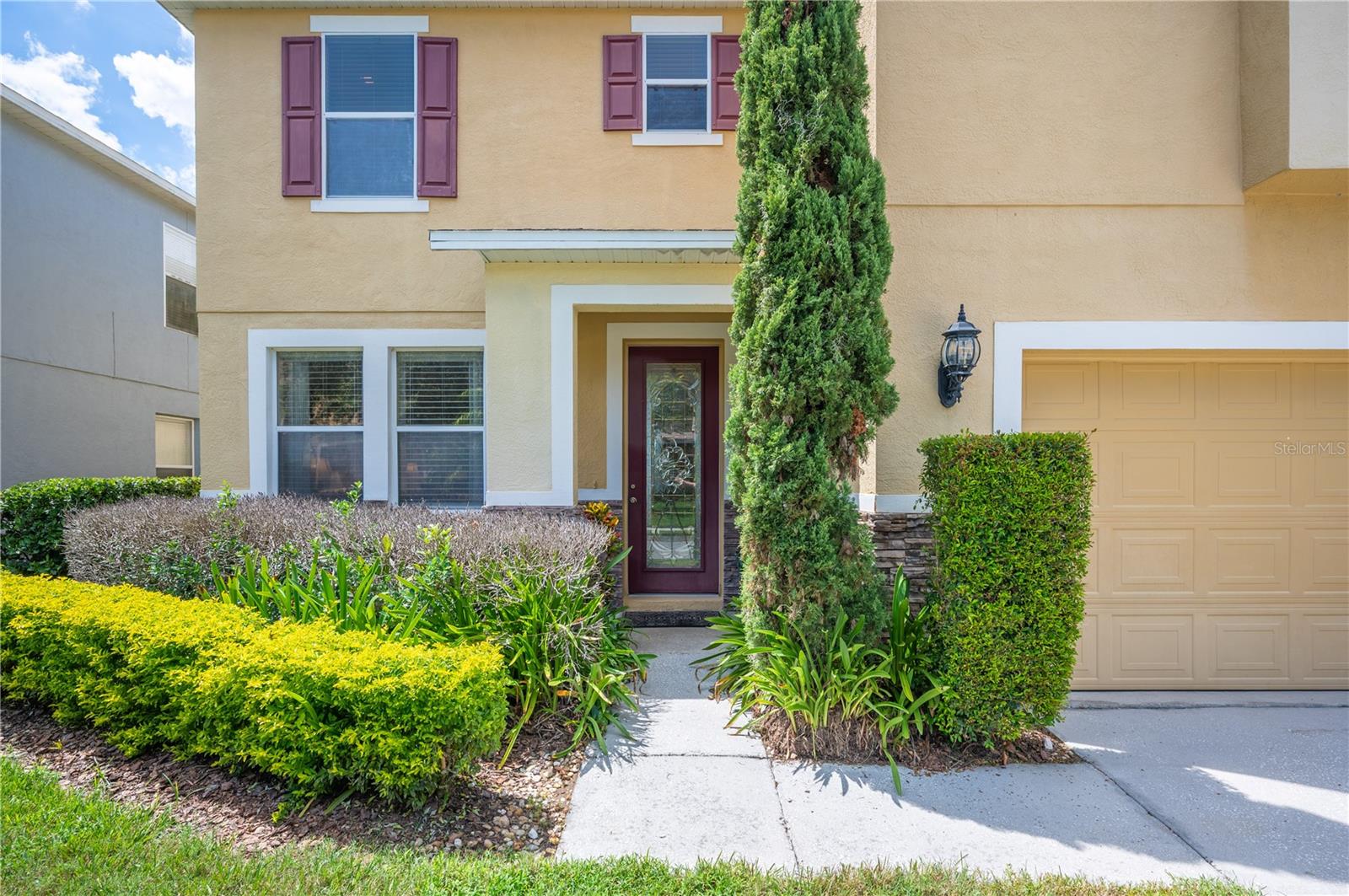 6937 LAKE EAGLEBROOKE DRIVE