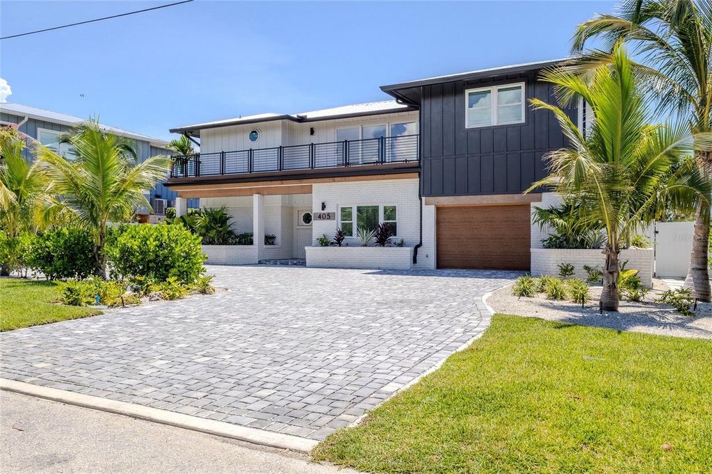 Photo of 405 28th Street, Holmes Beach, FL 34217 (MLS # TB8418360)