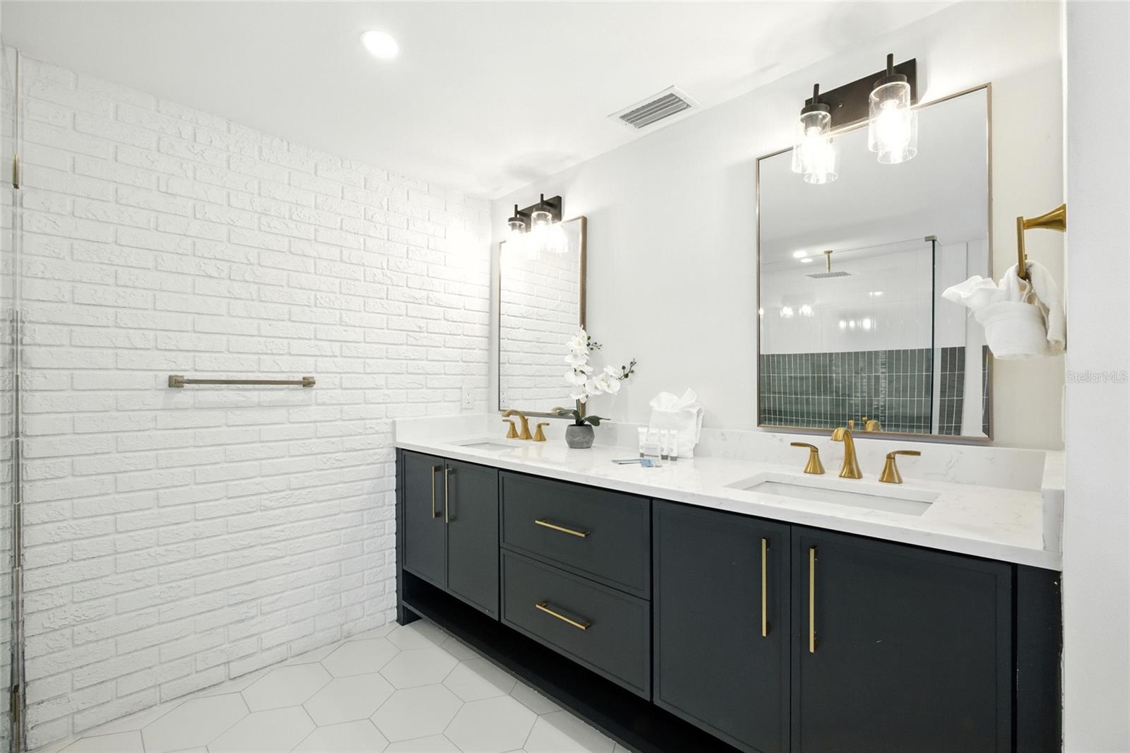 SUNRISE PARK REP - Residential