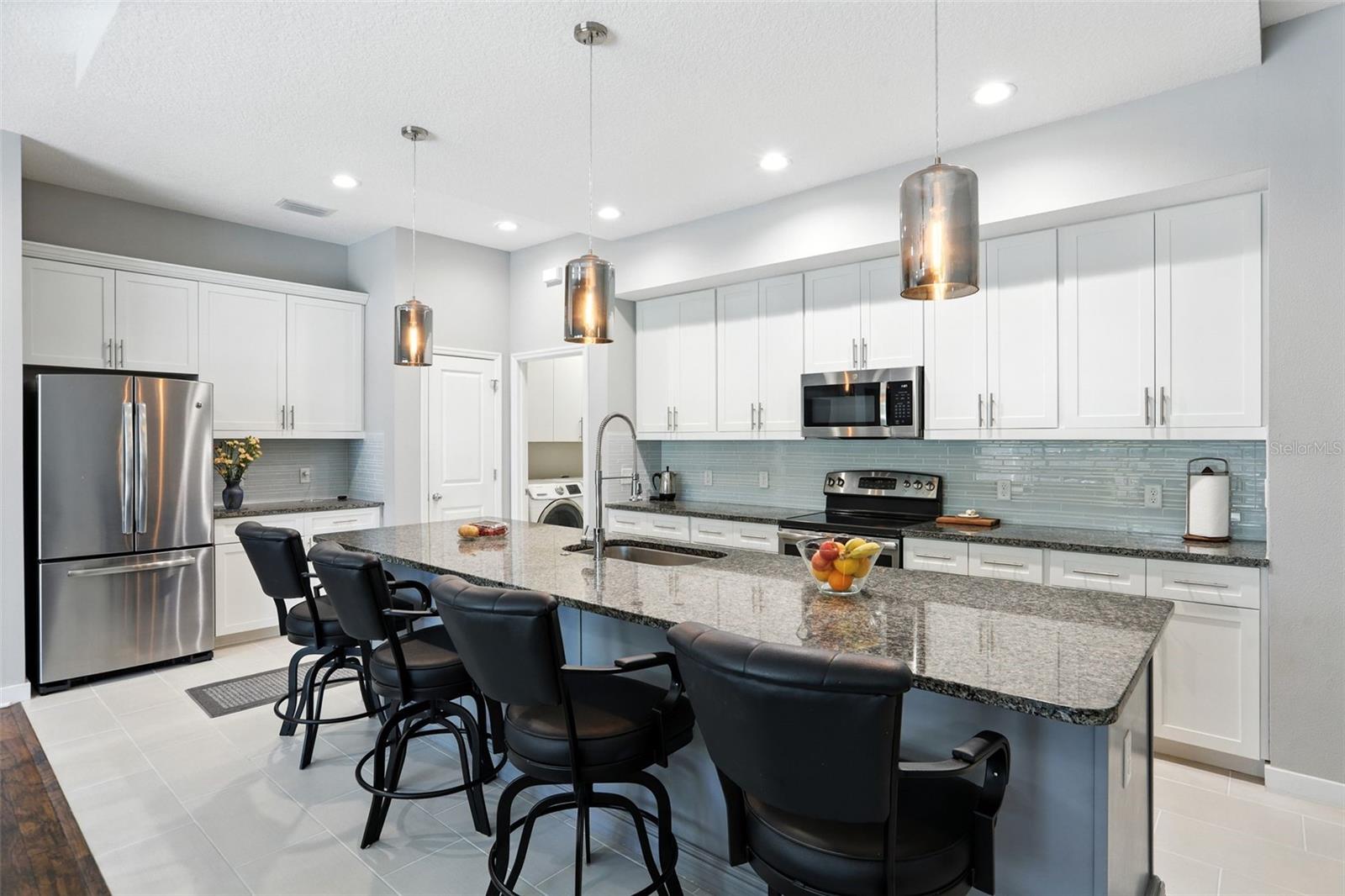 ISLAND POINTE SUB - Residential