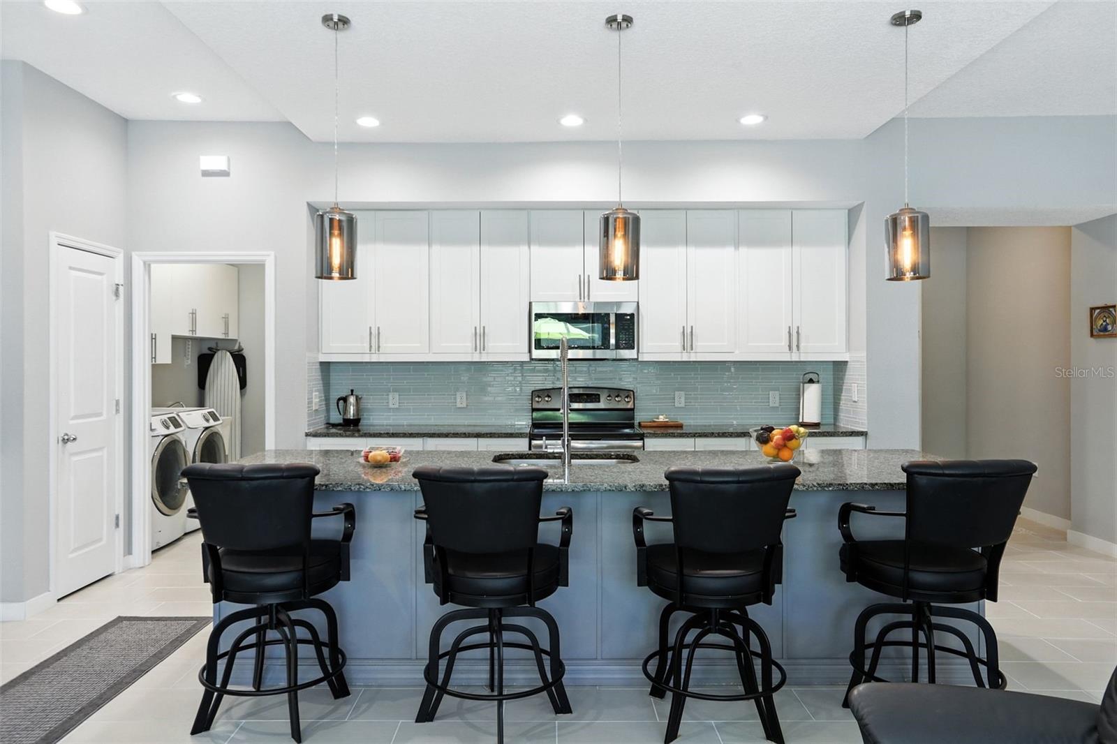 ISLAND POINTE SUB - Residential