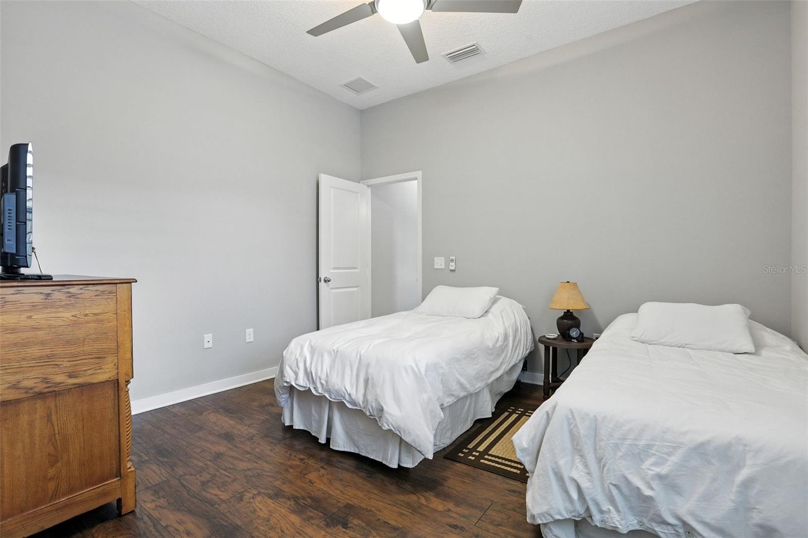 ISLAND POINTE SUB - Residential