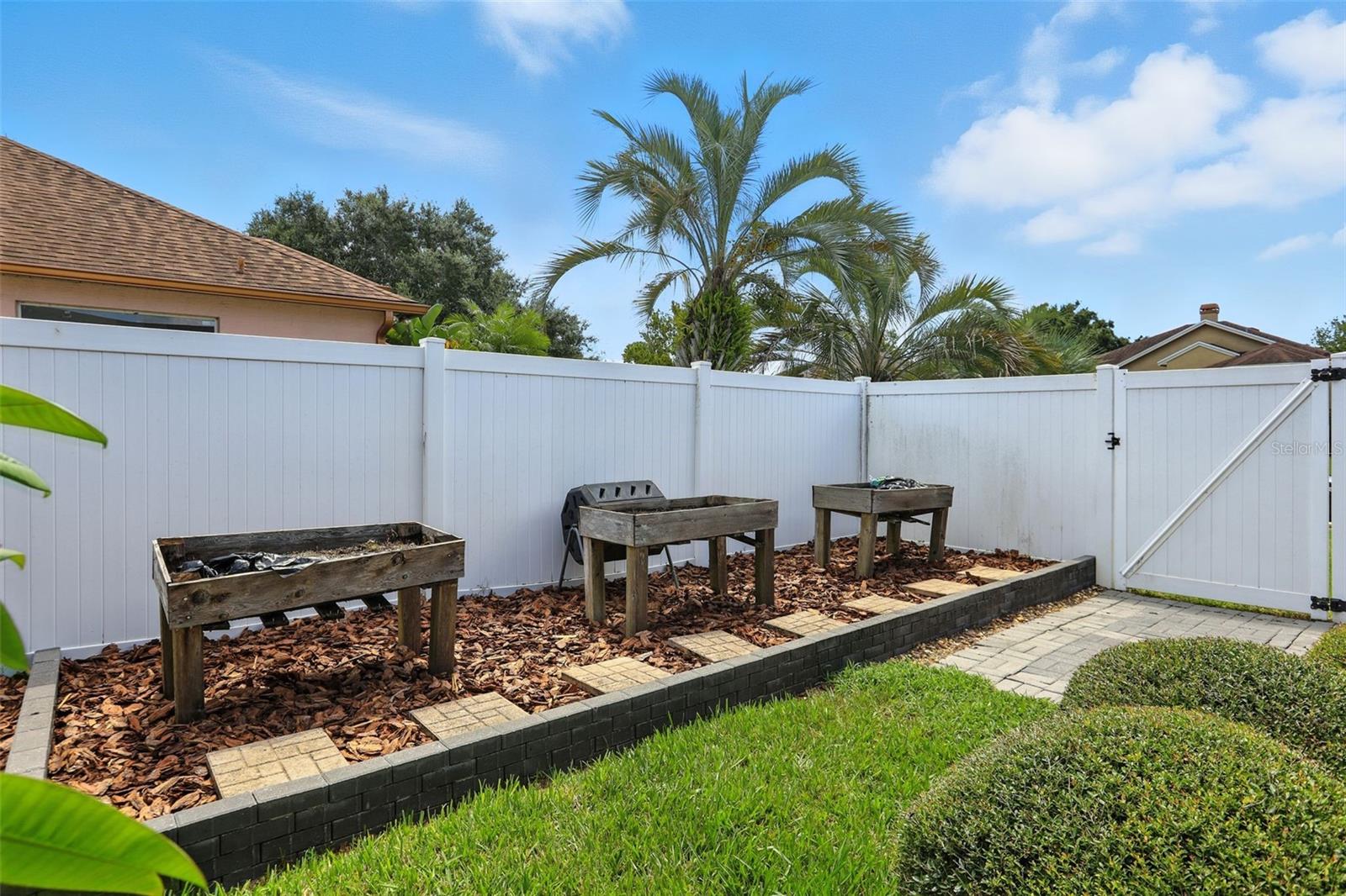 ISLAND POINTE SUB - Residential