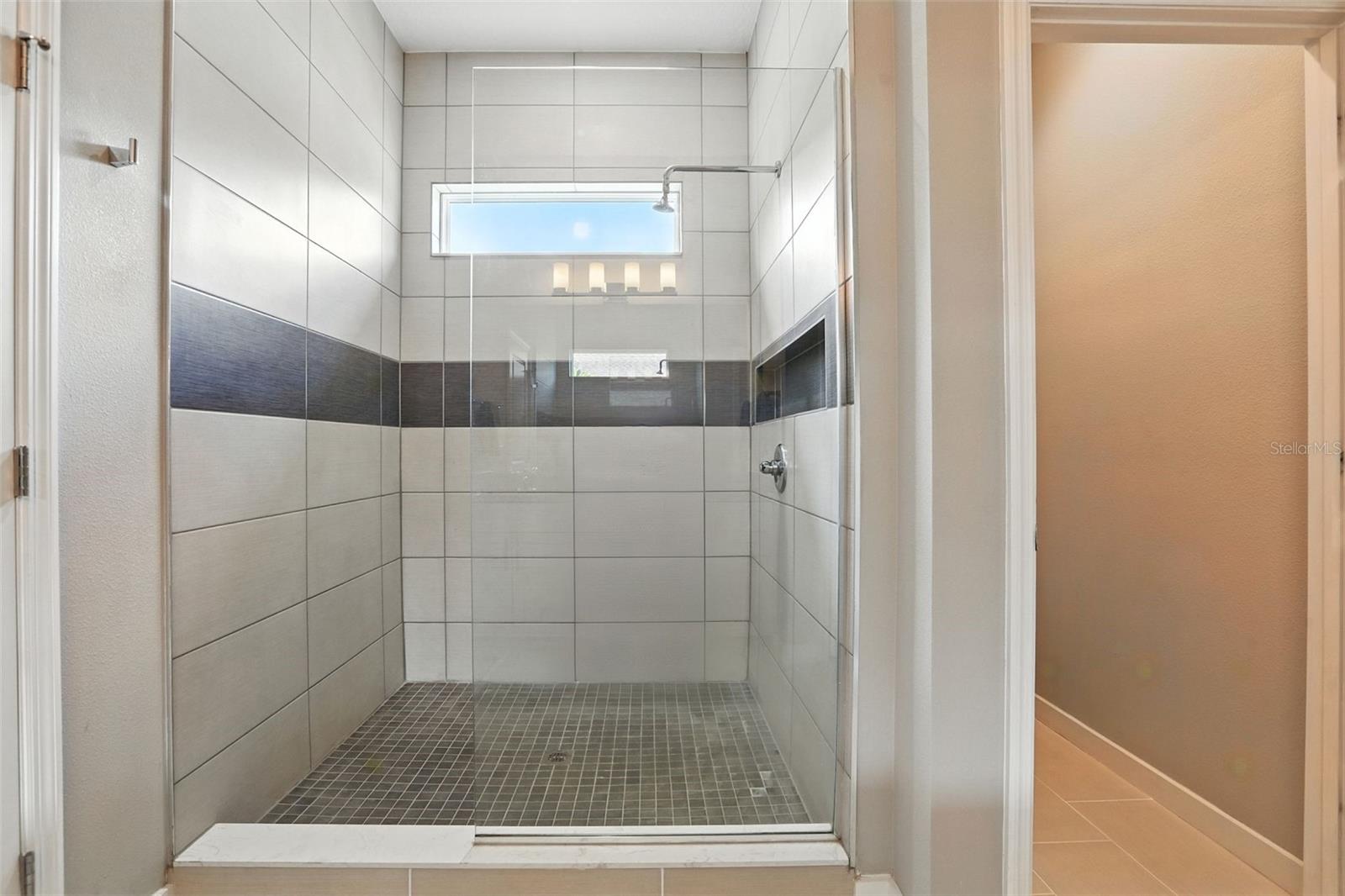 ISLAND POINTE SUB - Residential