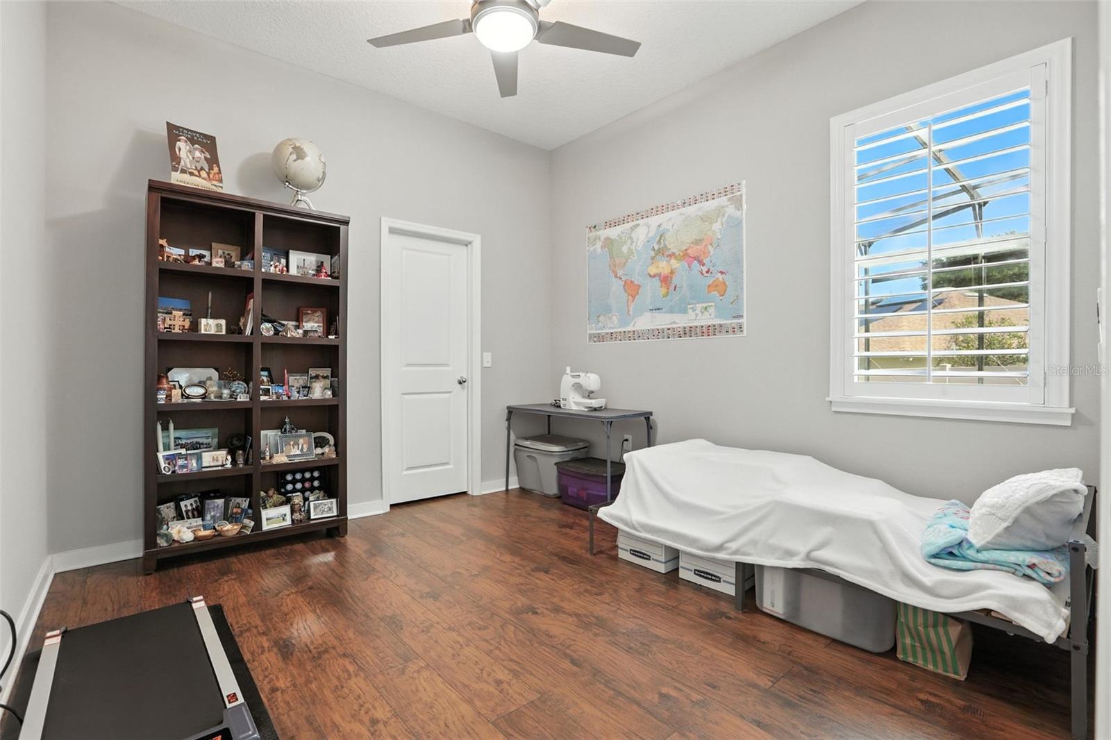 ISLAND POINTE SUB - Residential