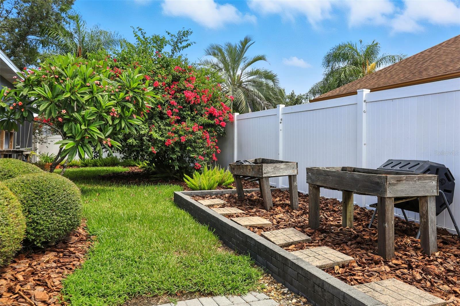 ISLAND POINTE SUB - Residential