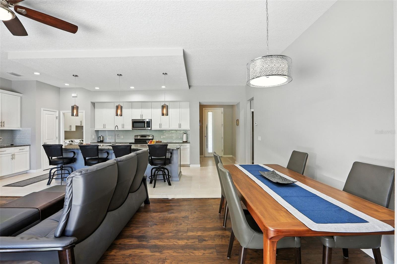 ISLAND POINTE SUB - Residential