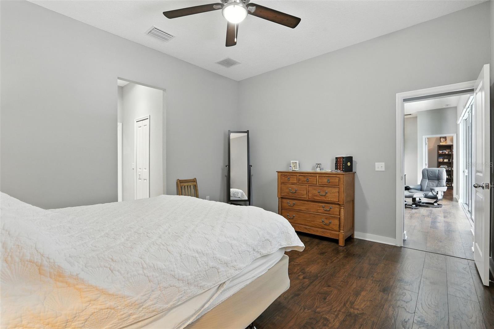 ISLAND POINTE SUB - Residential