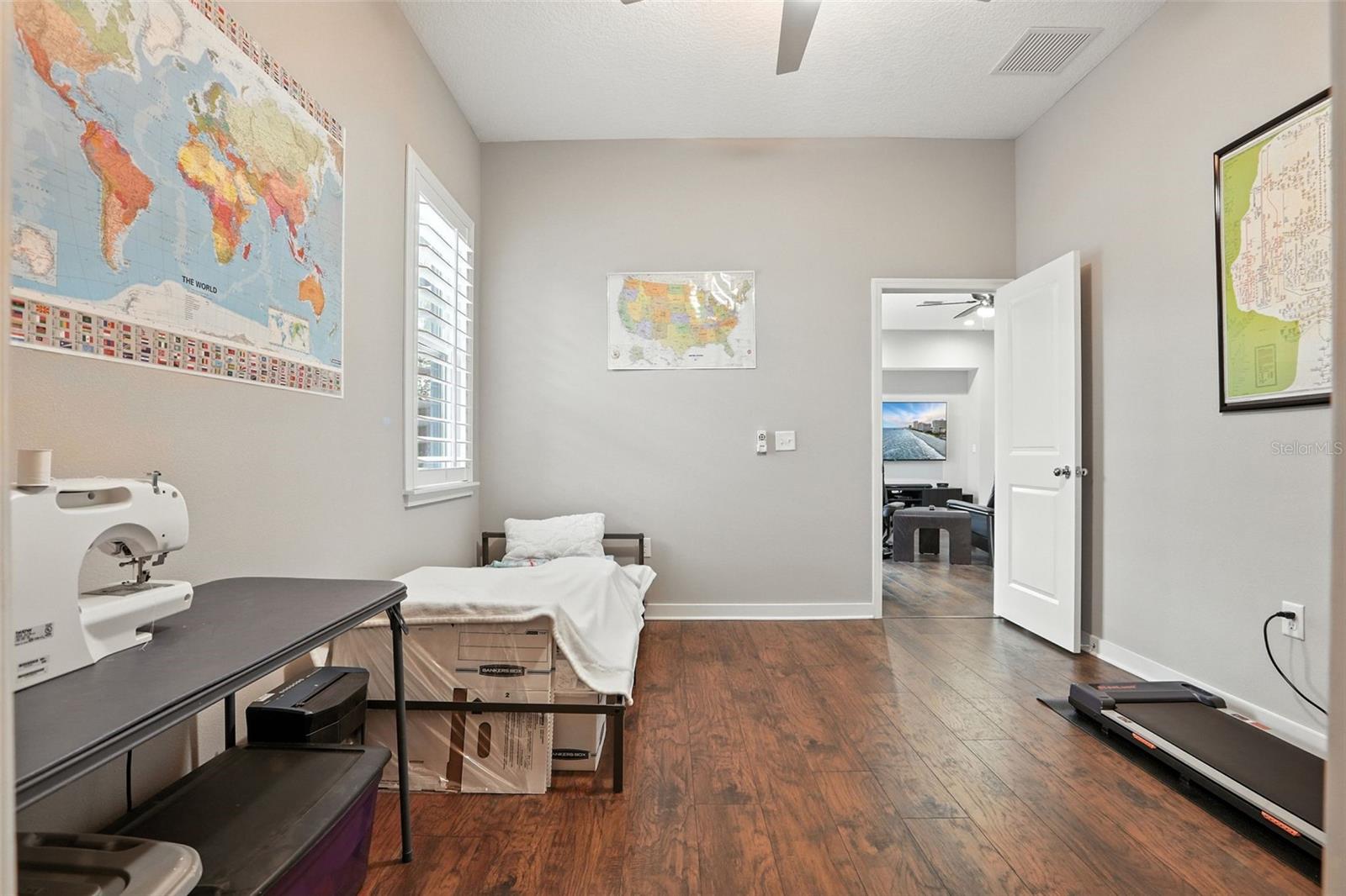 ISLAND POINTE SUB - Residential