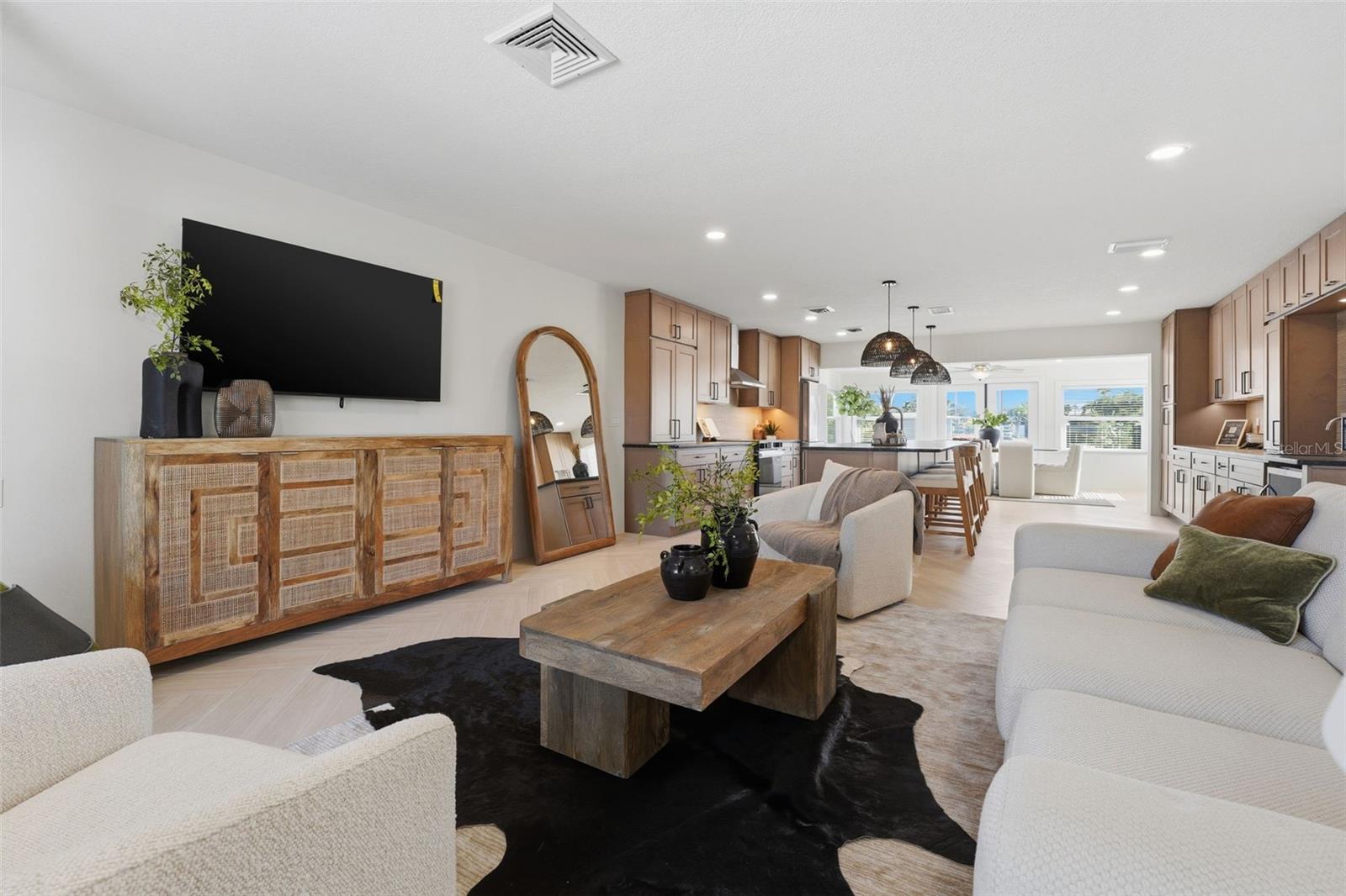 HOLMES BEACH 17TH UNIT - Residential