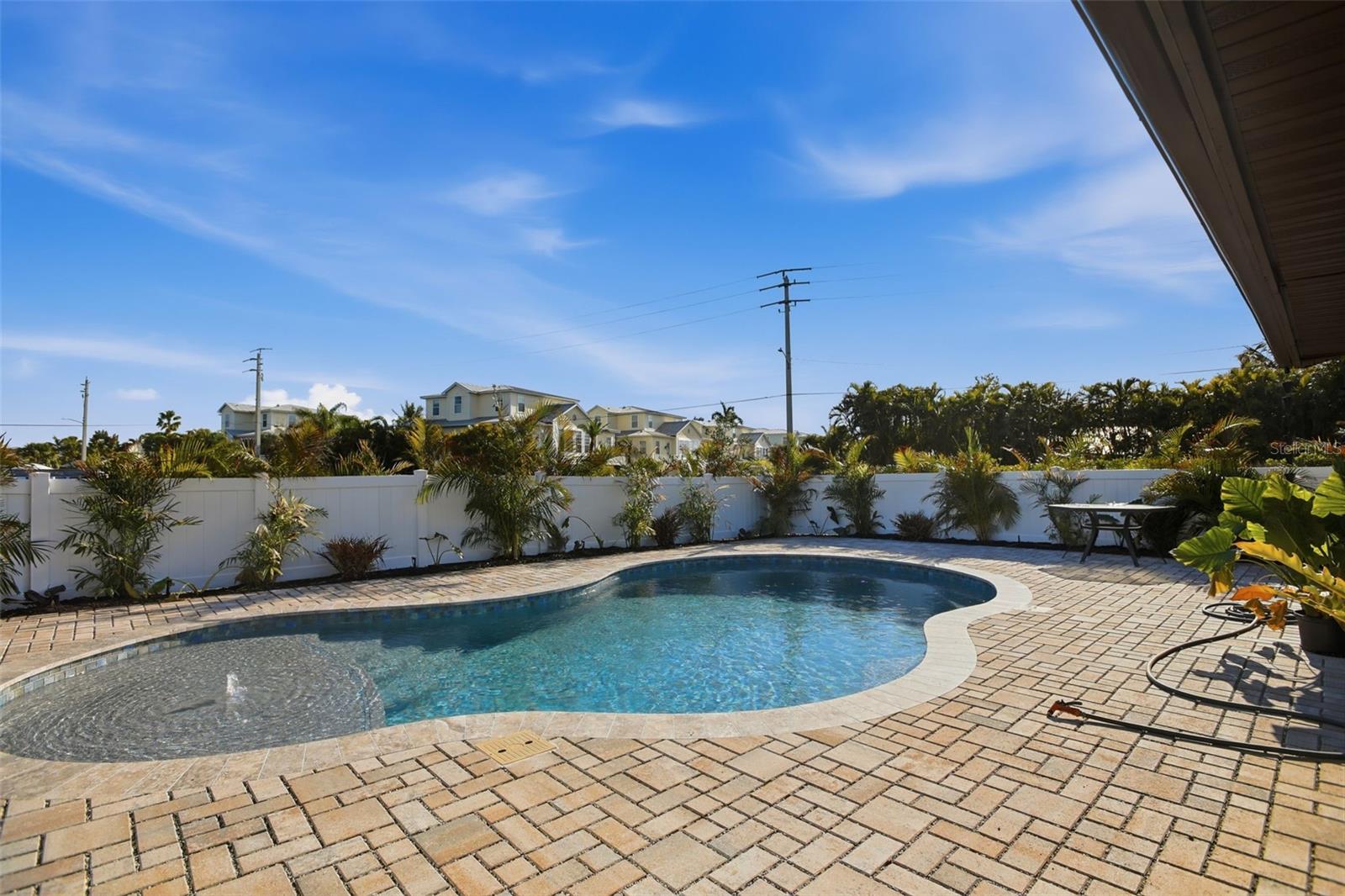 HOLMES BEACH 17TH UNIT - Residential