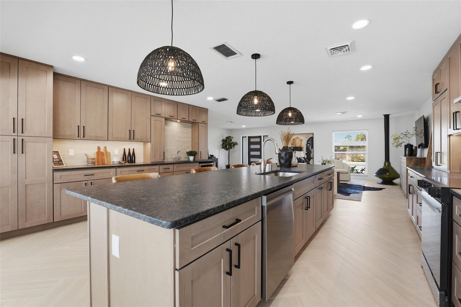 HOLMES BEACH 17TH UNIT - Residential