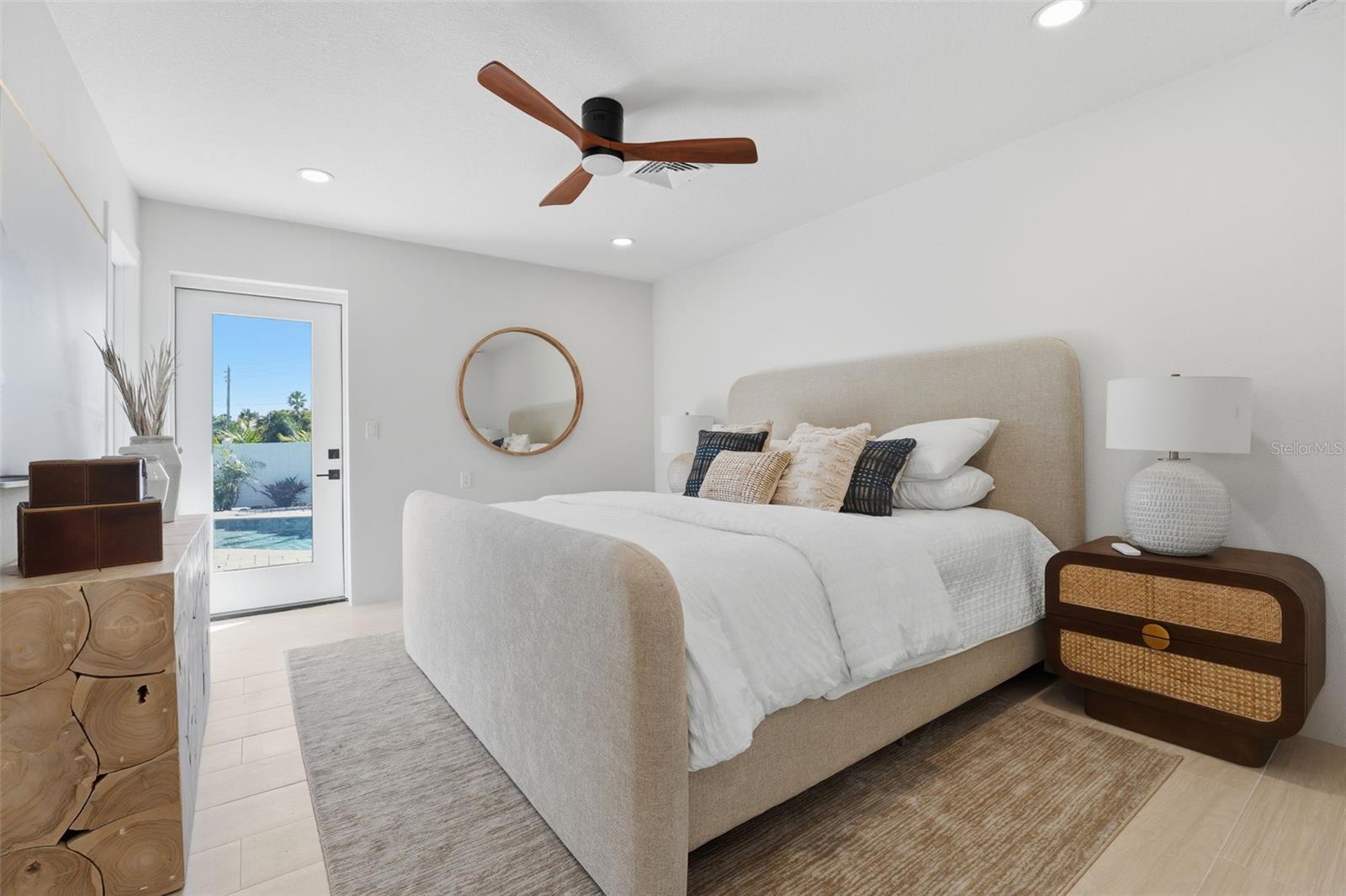 HOLMES BEACH 17TH UNIT - Residential