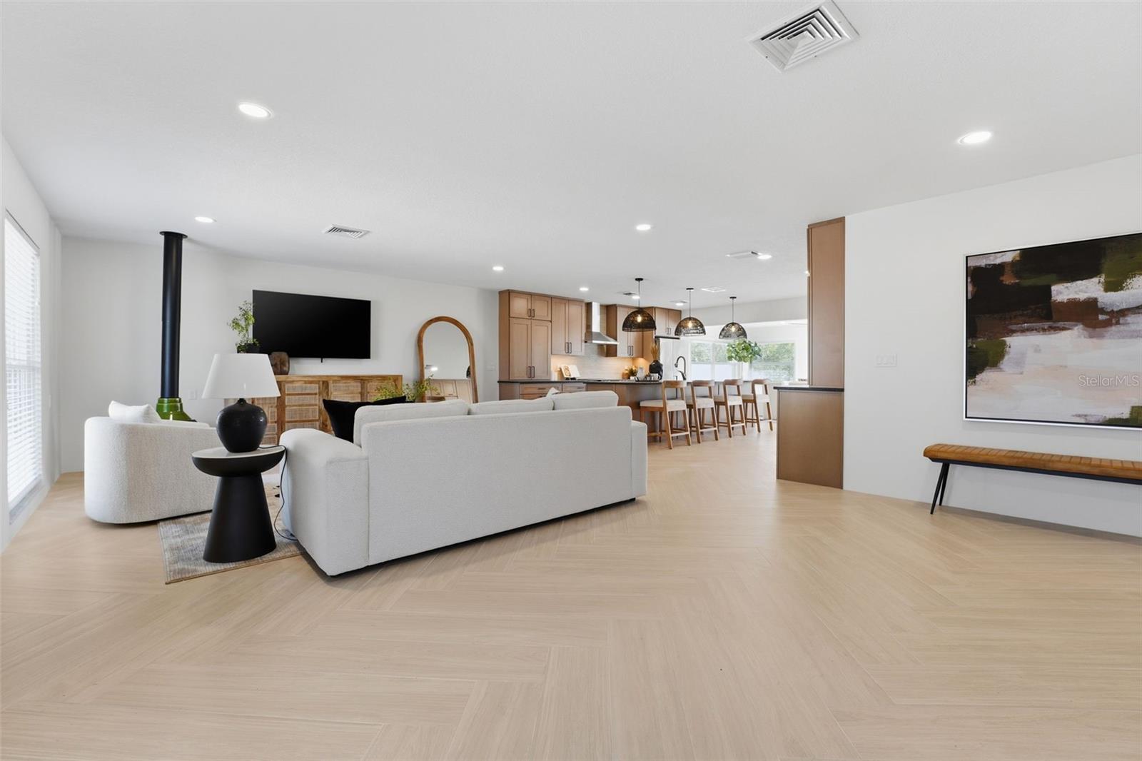 HOLMES BEACH 17TH UNIT - Residential