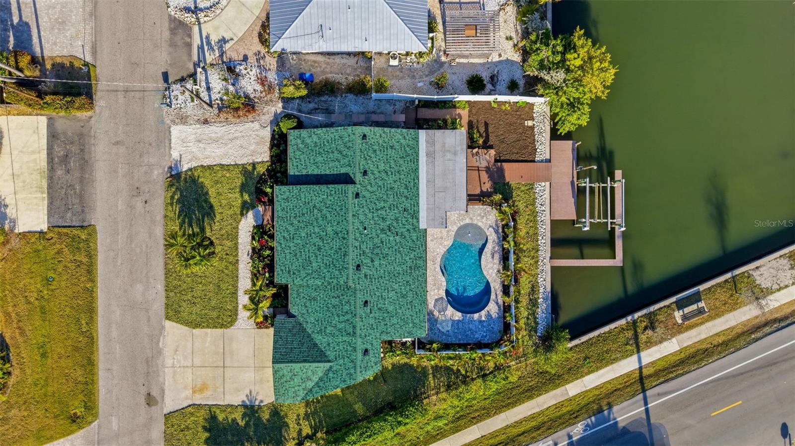 HOLMES BEACH 17TH UNIT - Residential