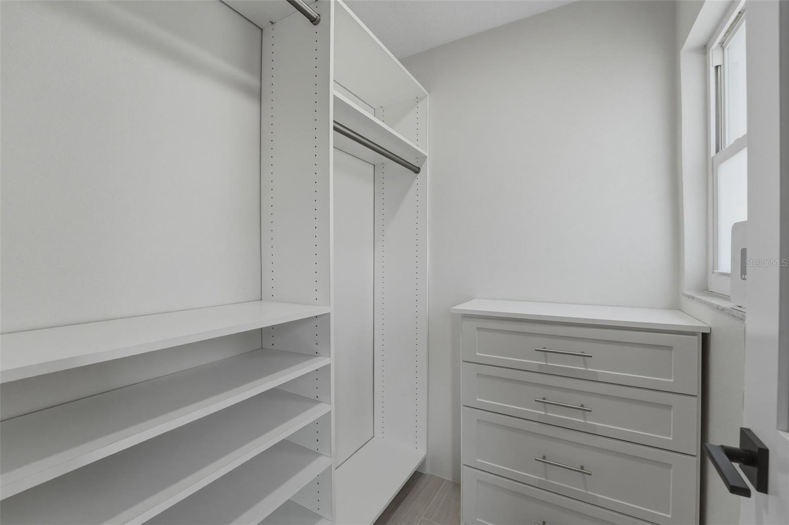 HOLMES BEACH 17TH UNIT - Residential