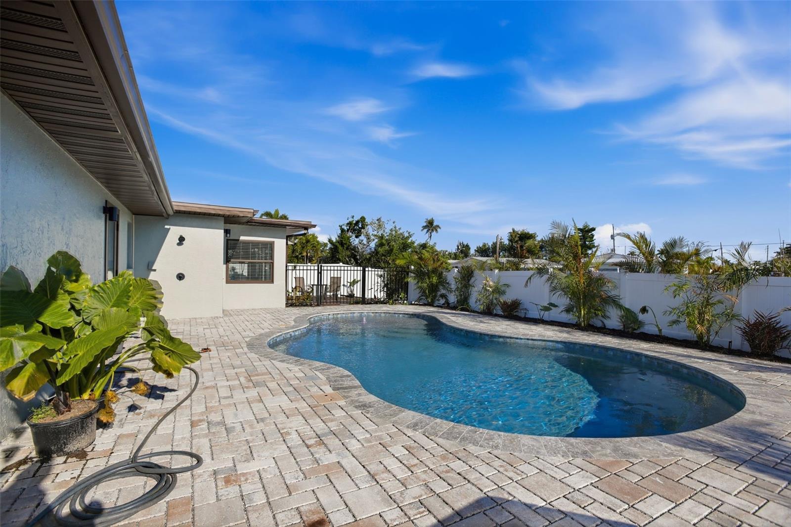 HOLMES BEACH 17TH UNIT - Residential