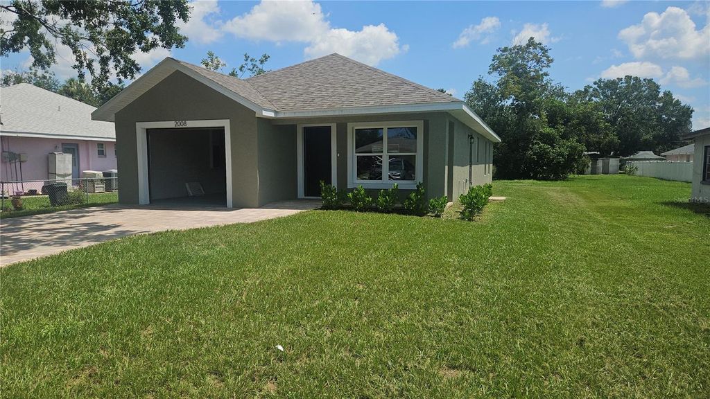 Photo of 2008 2nd Avenue E, Palmetto, FL 34221 (MLS # A4663367)