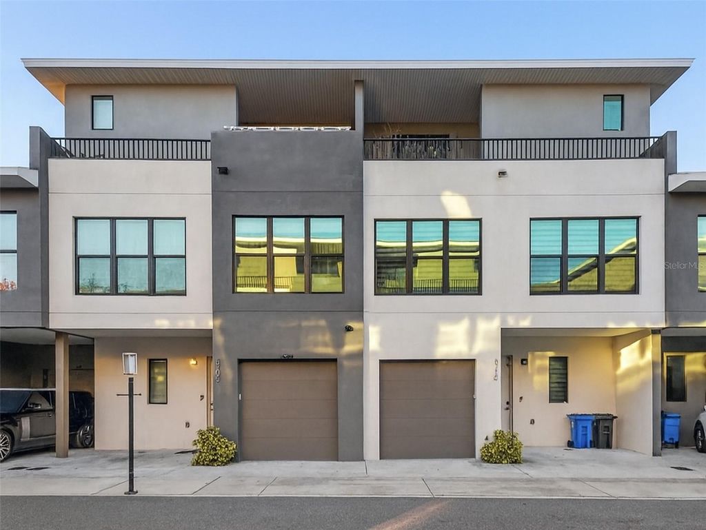 Photo of 8708 Palm Ranches Pl, Tampa, FL 33614 (MLS # TB8454902)