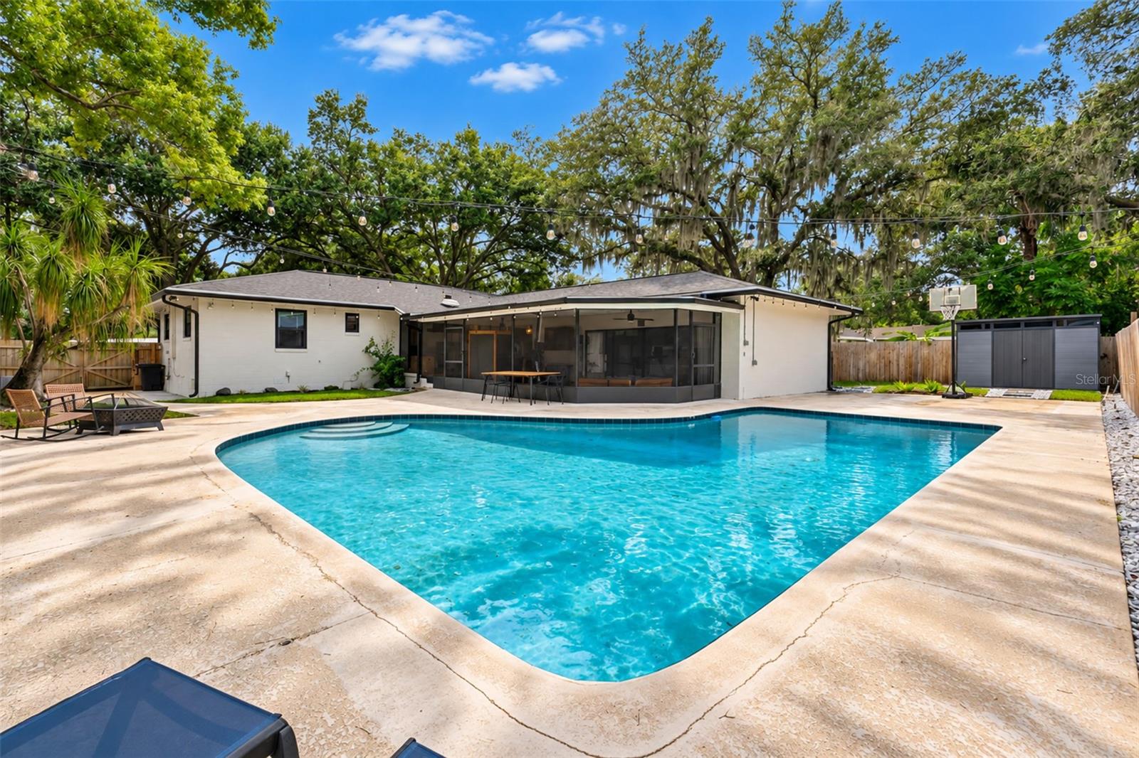 389 SULTANA LANE
