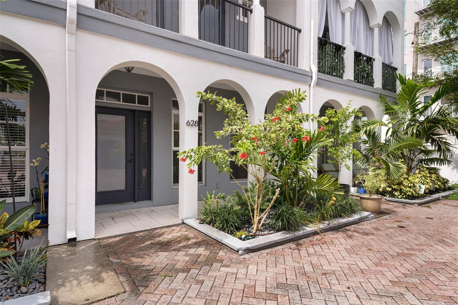DOWNTOWN ST PETE LIVING at it's best! Location Location Location
Welcome home to this stunning 2 Bedroom, 2.5 Bath Townhome featuring an open-concept interior and a spacious oversized 1-car garage rare find in the city!
Located in one of St. Petersburg's most walkable neighborhoods (96 Walk Score!), this home puts you steps away from everything that makes downtown so electric, The Pier, Dali Museum, Saturday Morning Market, and effortless access to I-275.
Inside, enjoy stylish finishes, a bright and airy layout perfect for entertaining, and room to relax or work from home in comfort.
Love the outdoors? Youre moments from waterfront parks, cafes, art galleries, and a lifestyle that blends coastal charm with urban sophistication.
Pet lovers welcome! Were happy to consider well-mannered, non-aggressive breedsbecause we know your four-legged family members deserve to enjoy downtown life too.
Don't miss your chance to live in one of the most dynamic, walkable, and desirable neighborhoods in Tampa Bay.
Schedule your tour today this one wont last!