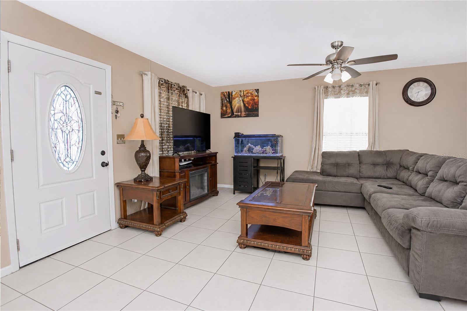 407 PARA AVENUE