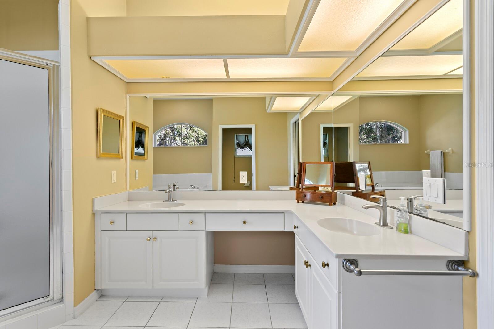 TAMPA PALMS - Residential