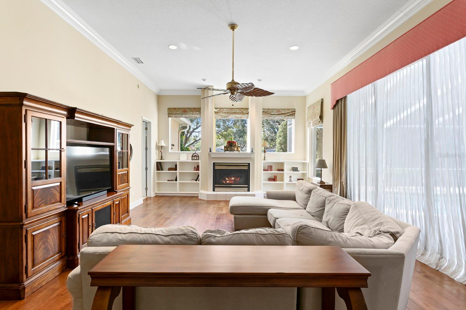 TAMPA PALMS - Residential