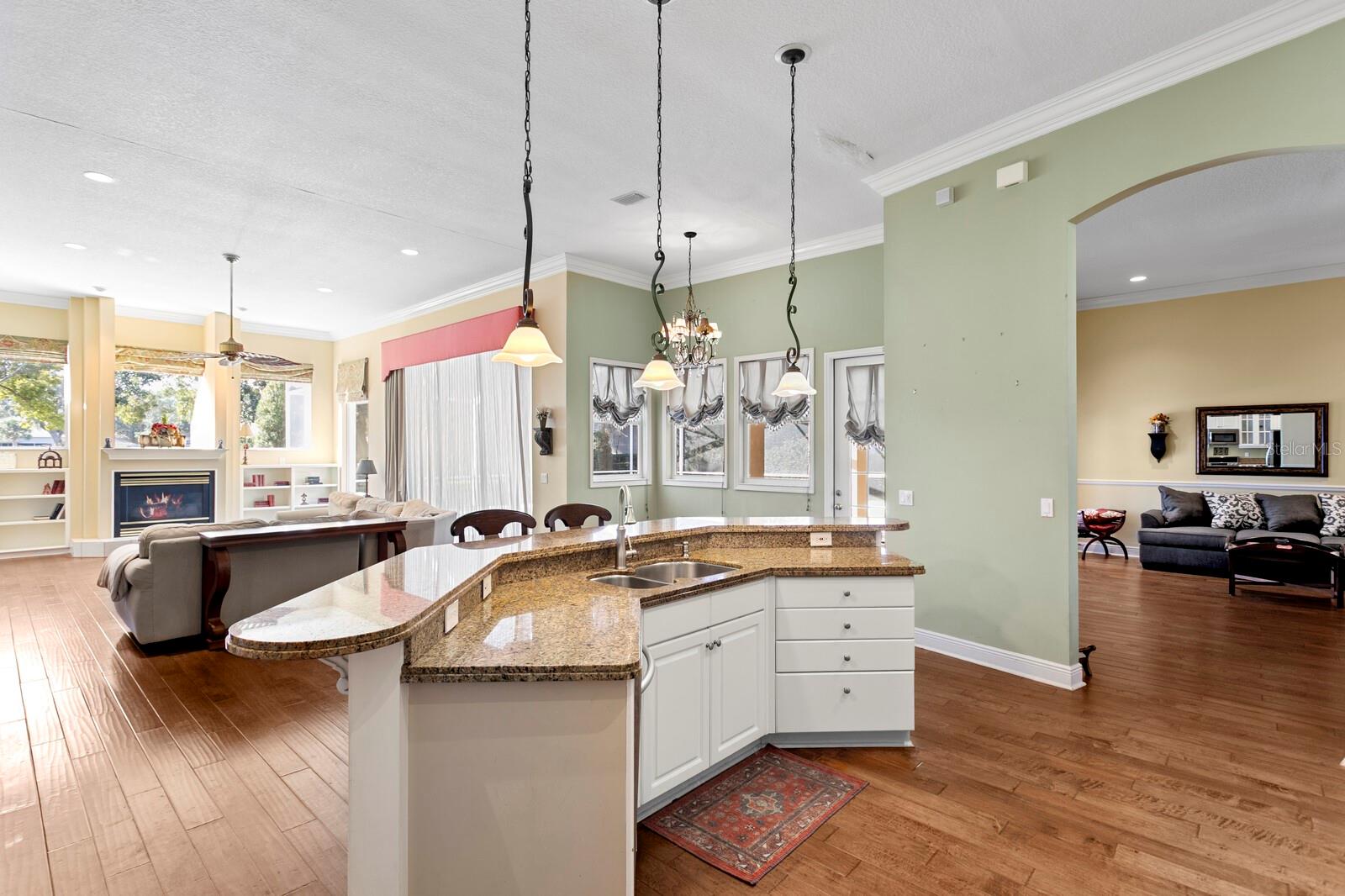 TAMPA PALMS - Residential