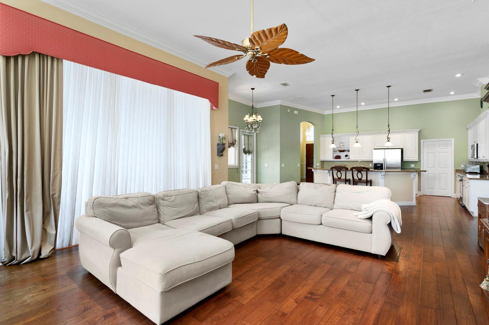 TAMPA PALMS - Residential