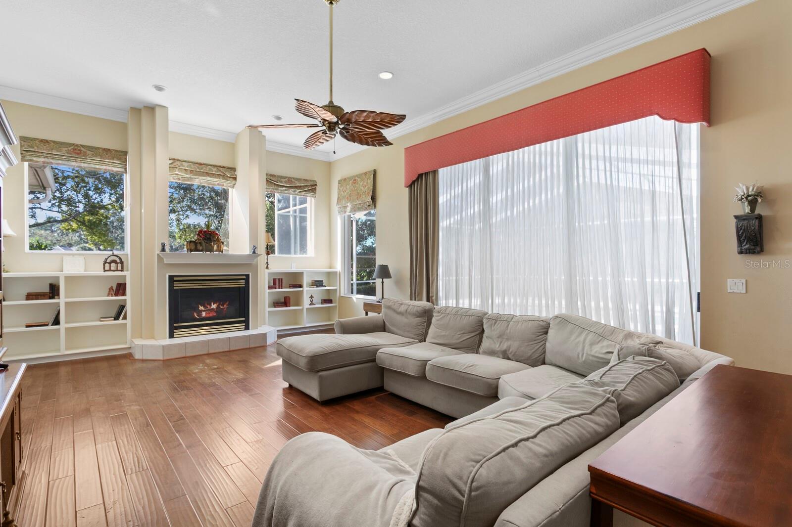 TAMPA PALMS - Residential