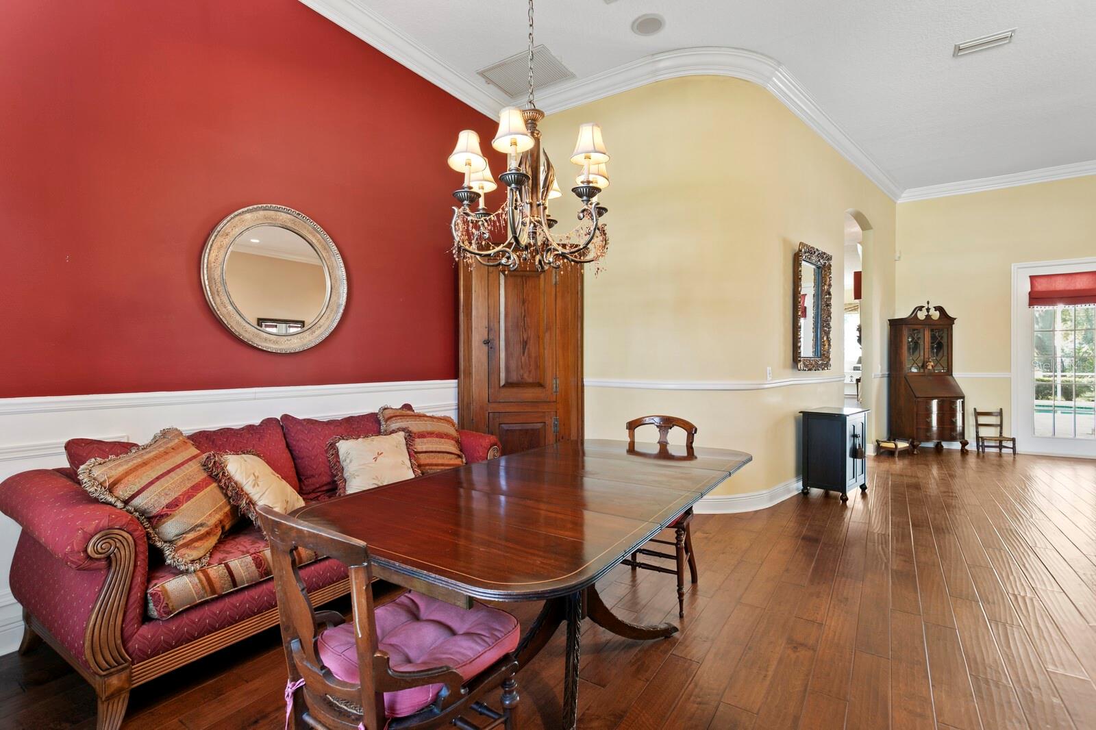 TAMPA PALMS - Residential