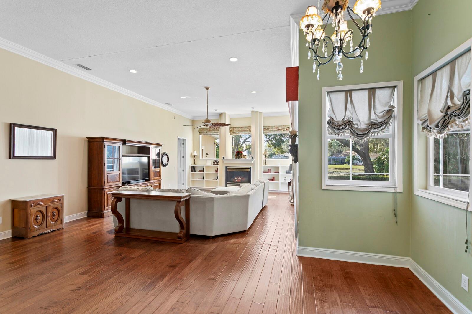 TAMPA PALMS - Residential