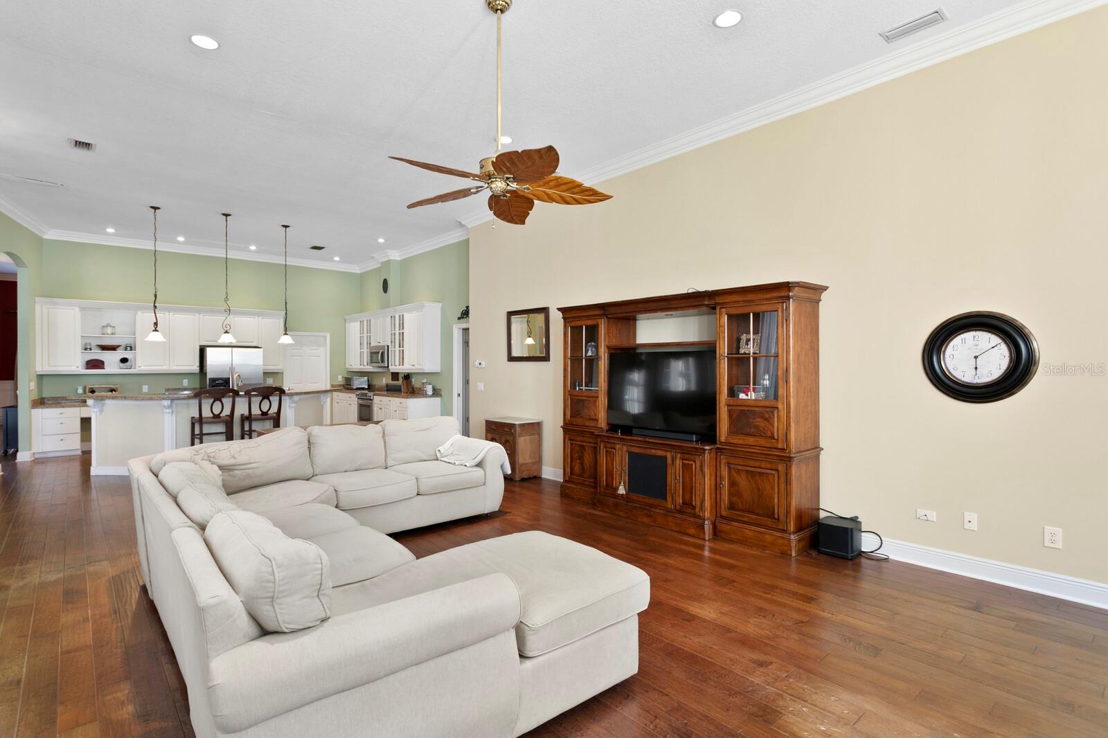 TAMPA PALMS - Residential