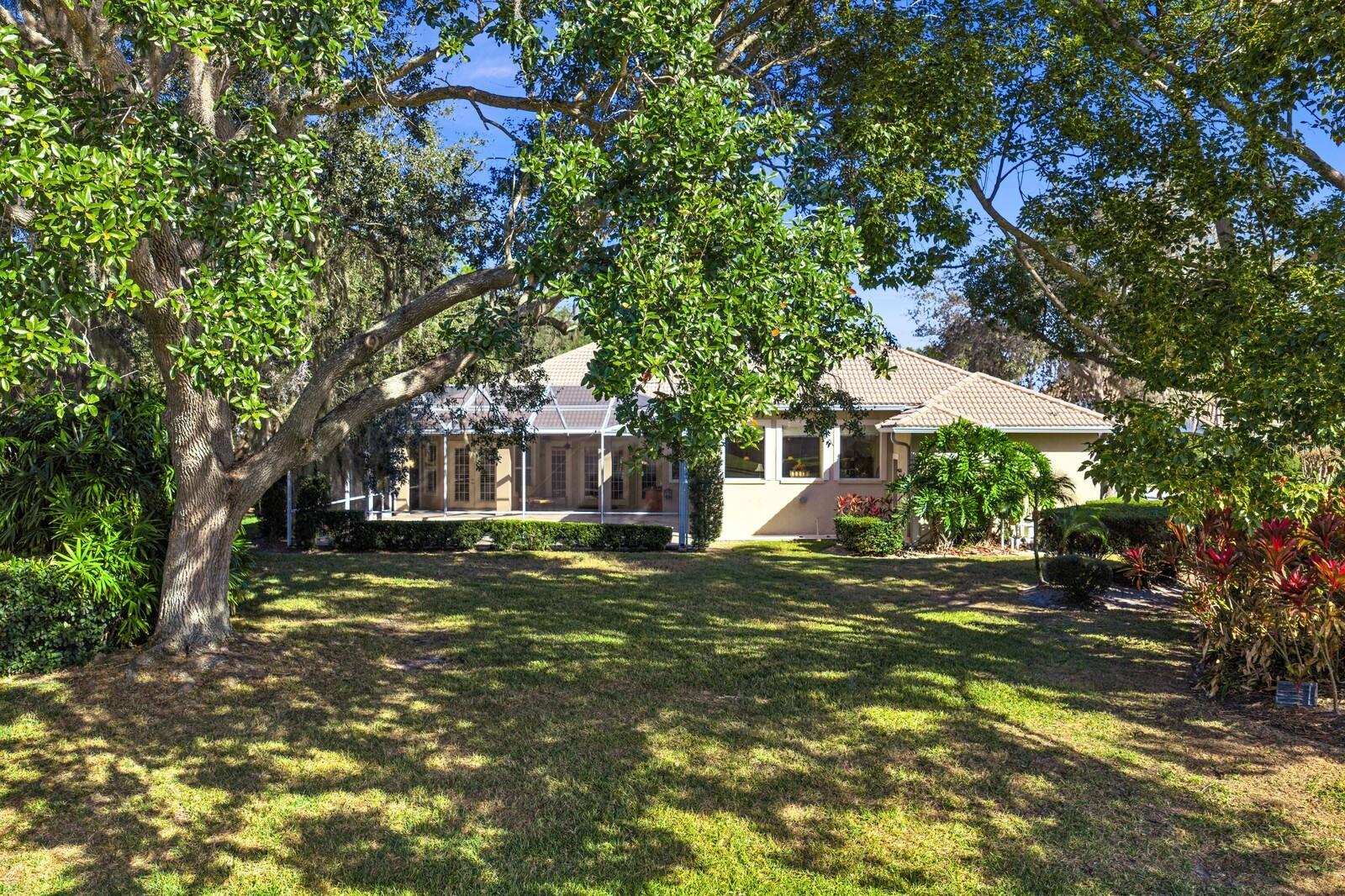 TAMPA PALMS - Residential