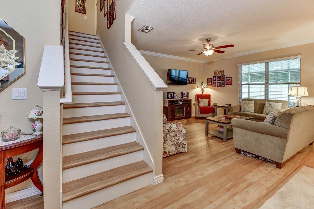 PARKMORE MANOR - Residential