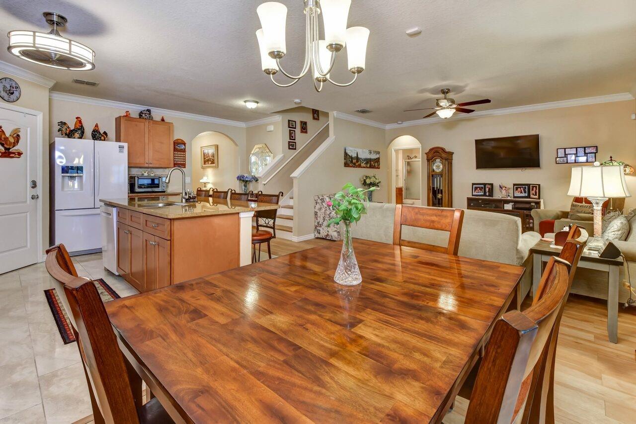 PARKMORE MANOR - Residential