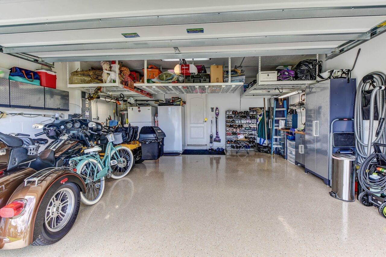 PARKMORE MANOR - Residential