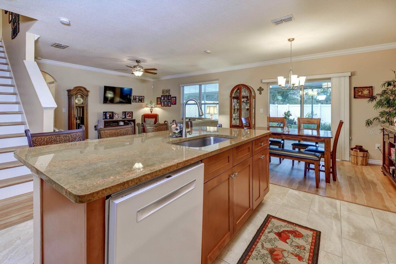 PARKMORE MANOR - Residential