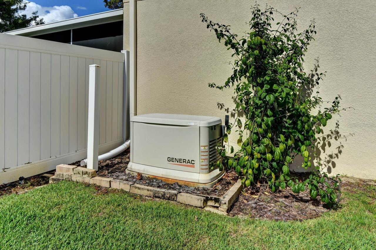 PARKMORE MANOR - Residential