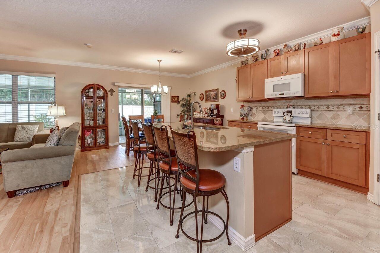 PARKMORE MANOR - Residential