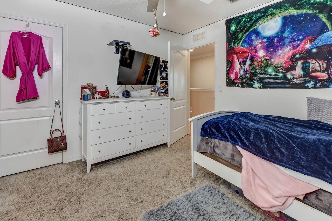 PARKMORE MANOR - Residential