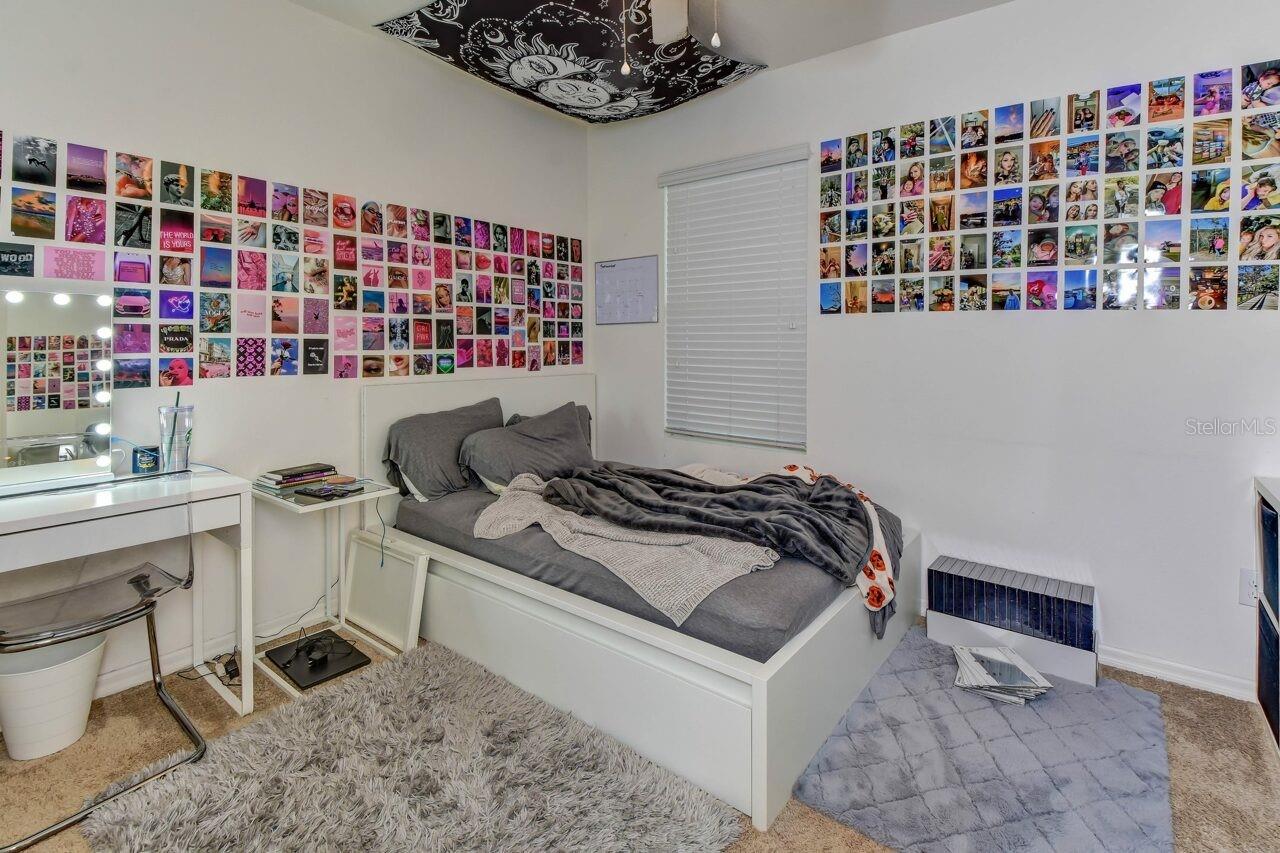 PARKMORE MANOR - Residential