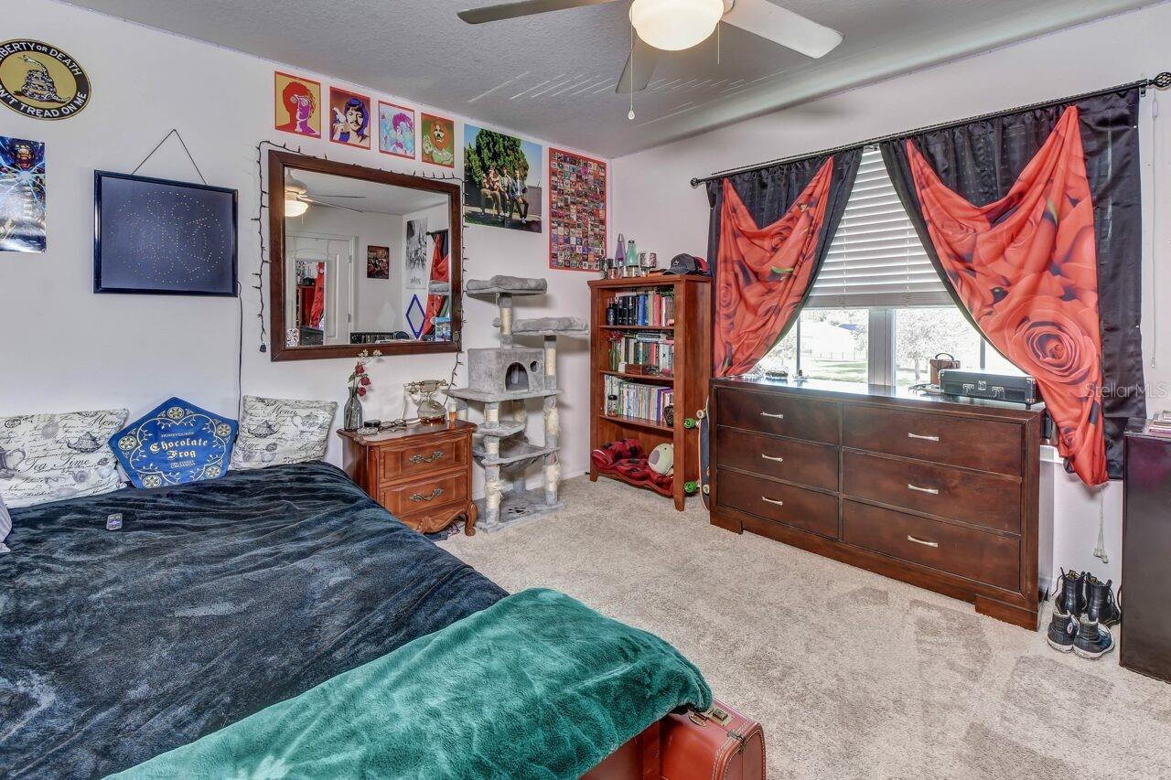 PARKMORE MANOR - Residential