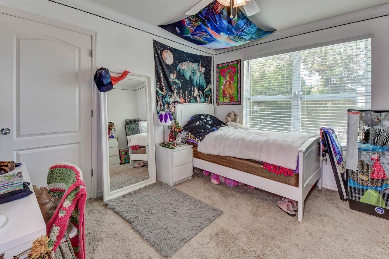 PARKMORE MANOR - Residential